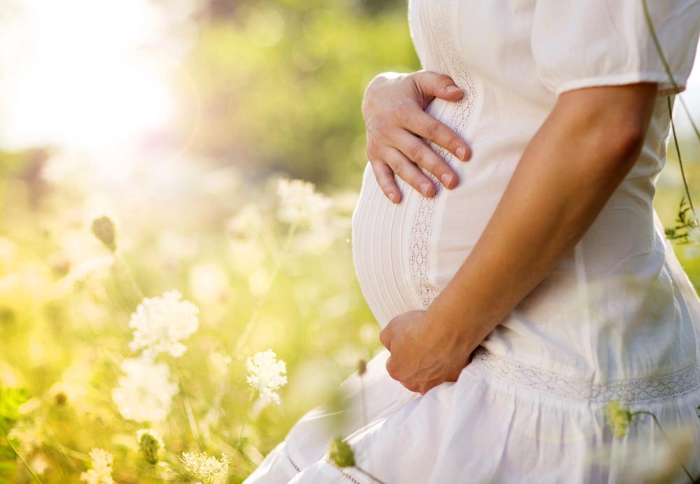 À 9 semaines de grossesse, bébé mesure environ 2 à 2,5 cm et poursuit un développement rapide. Taille, évolution et réponses aux questions fréquentes.