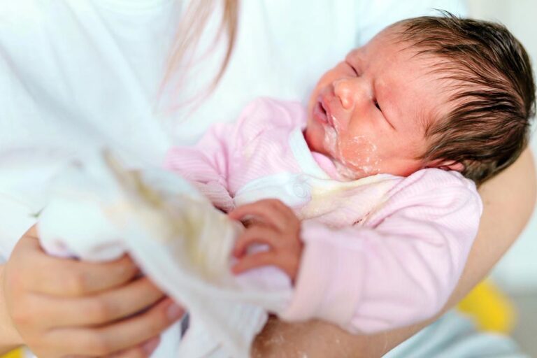 Reflux gastro‑œsophagien (RGO) : symptômes, causes et solutions naturelles